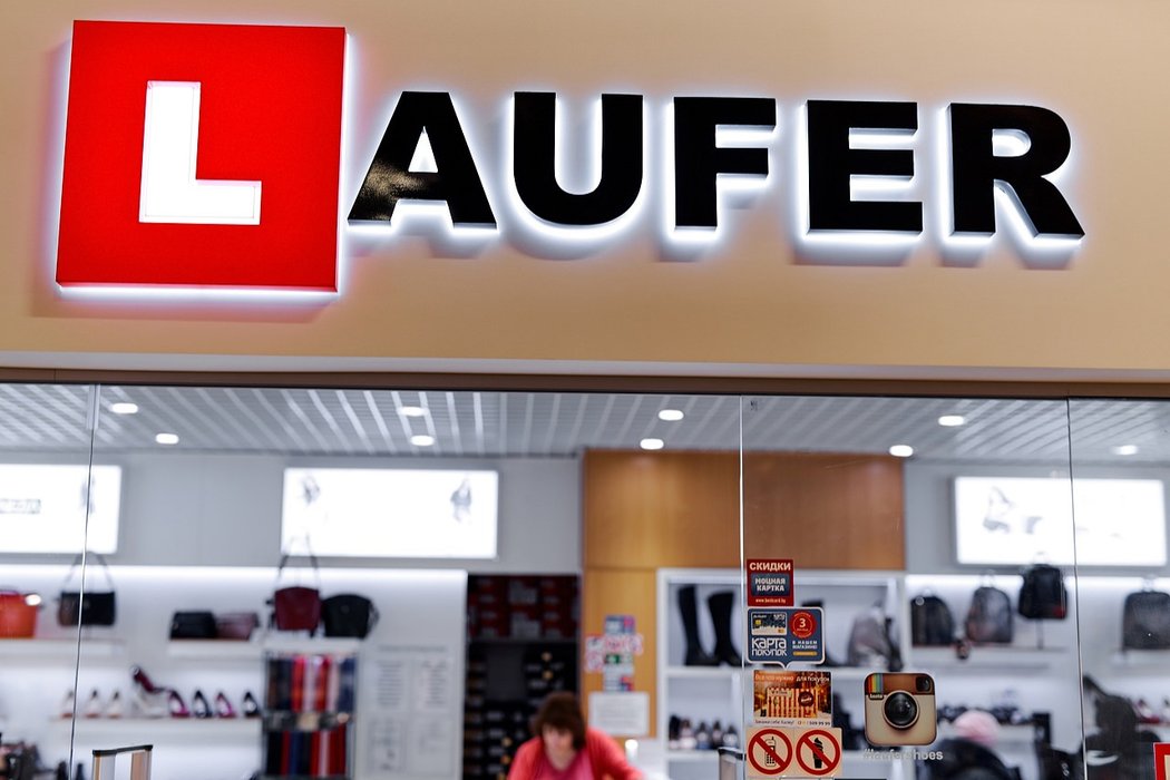 Световая вывеска для магазина сети женской обуви «Laufer»