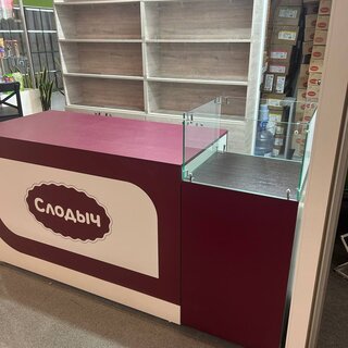 выставочный-стенд интерьер-магазина